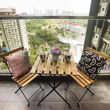 D'Pristine Medini By The One - 8Min Walk To Legoland Apartment Nusajaya  Luaran gambar
