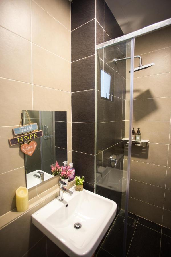 D'Pristine Medini By The One - 8Min Walk To Legoland Apartment Nusajaya  Luaran gambar